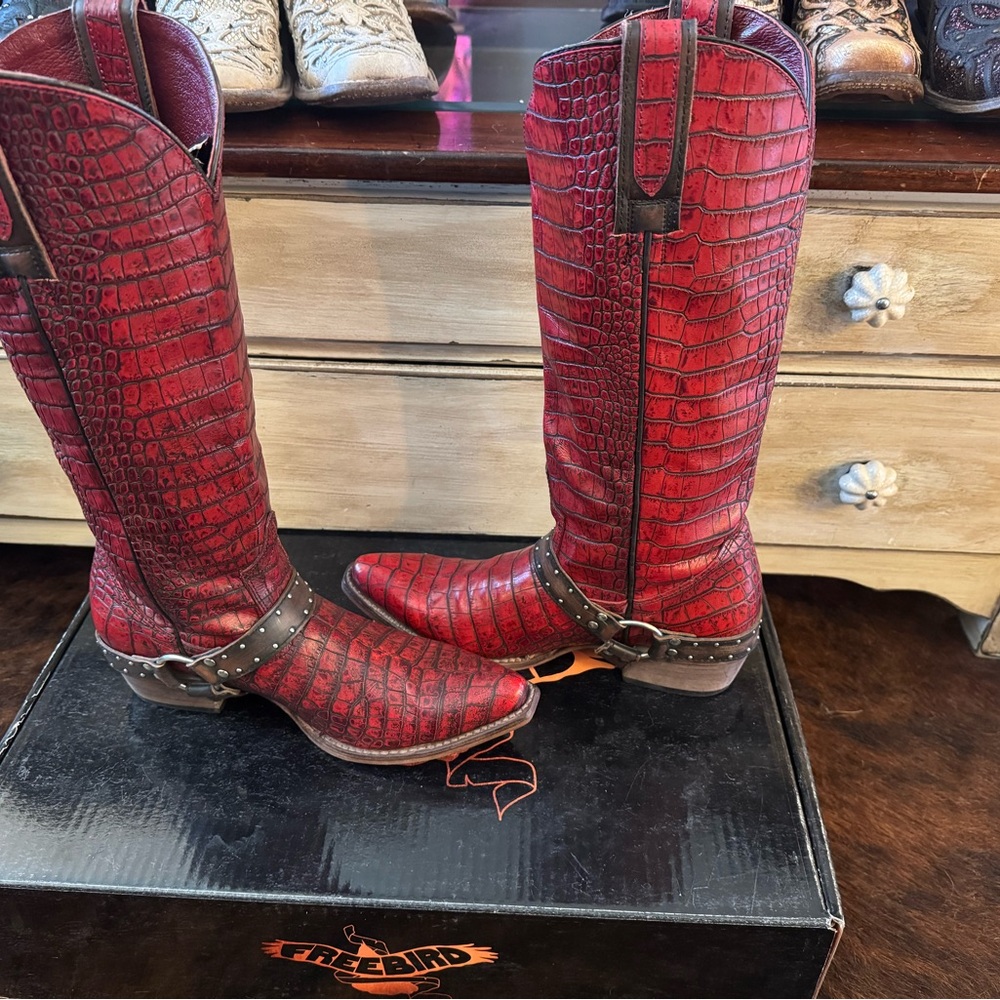 Freebird “Lusitano” Red Croco Boots sz9